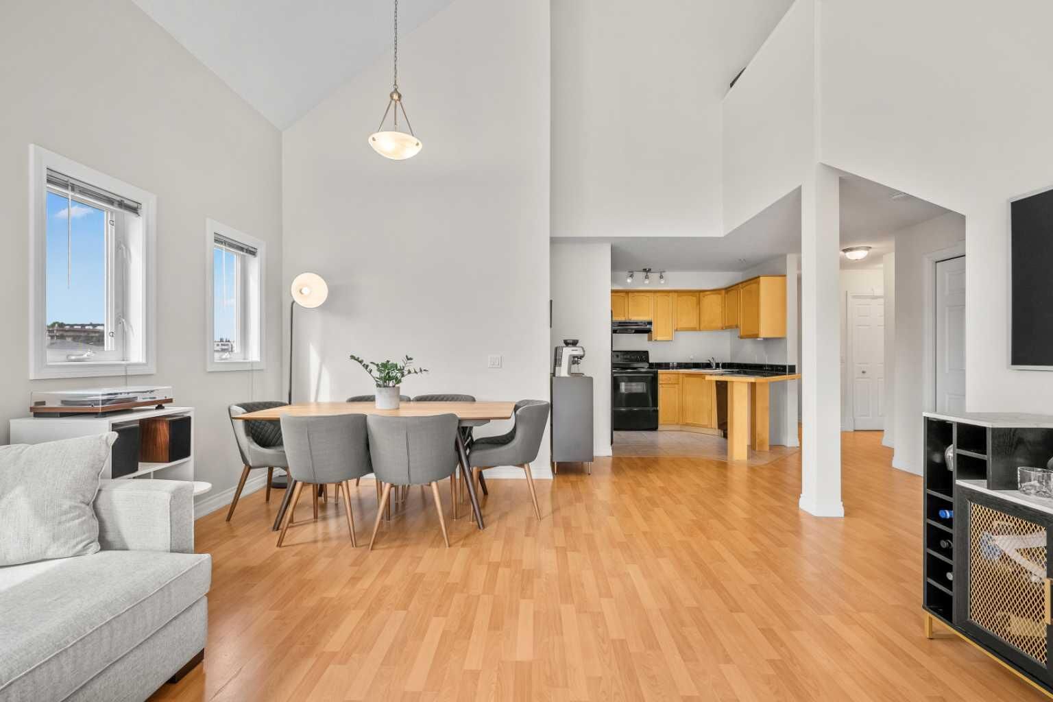 Property Photo:  1631 28 Avenue SW 407  AB T2T 1J5 