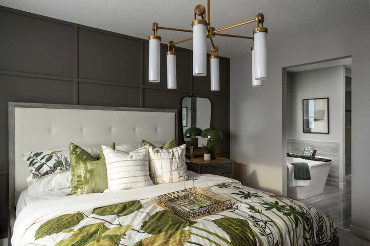 Property Photo:  17 Hotchkiss Circle  AB T3S 0T8 