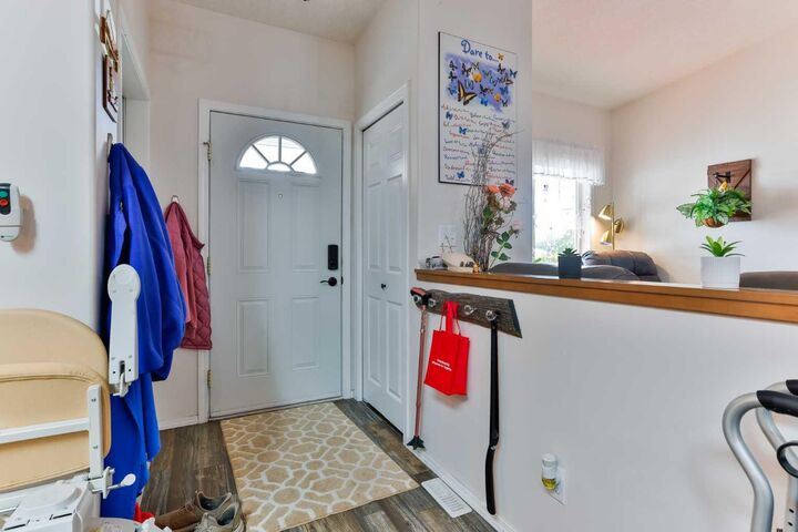 Property Photo:  717 Centre Street 7  AB T0L 2B0 