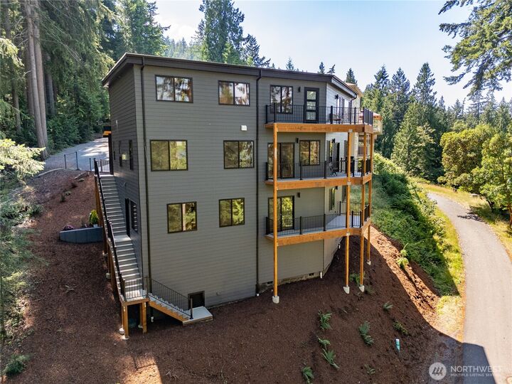 Property Photo:  11  Oval Court  WA 98229 