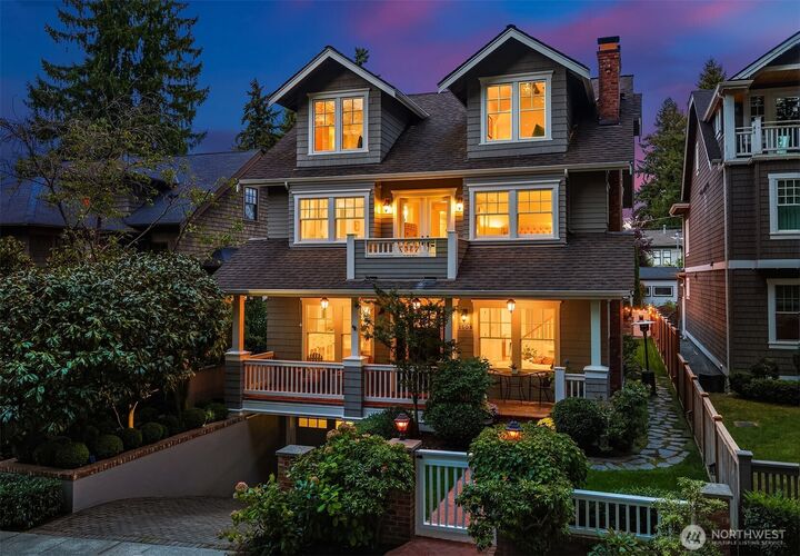 Property Photo:  1508  37th Avenue E  WA 98112 