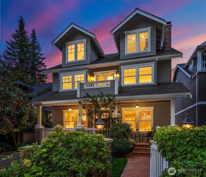 Property Photo:  1508  37th Avenue E  WA 98112 
