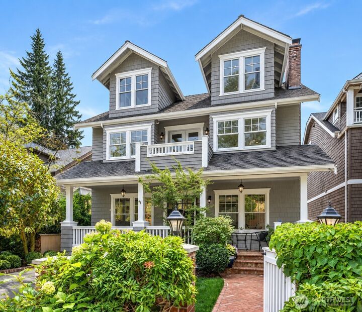 Property Photo: 1508 37th Avenue E WA 98112