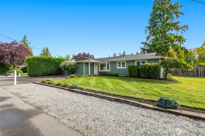 Property Photo: 19032 86th Avenue NE WA 98011