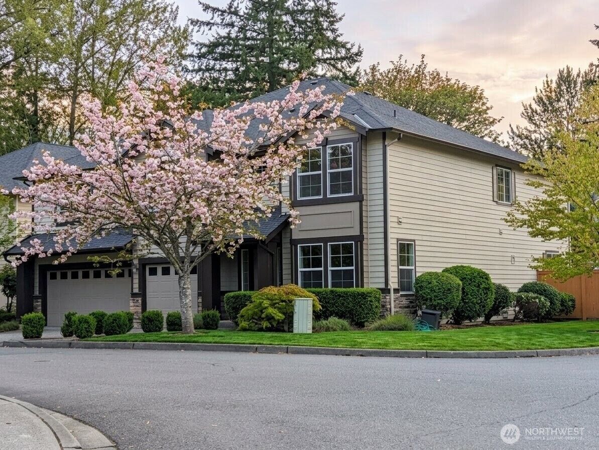 Property Photo:  8323  229th Drive NE  WA 98053 
