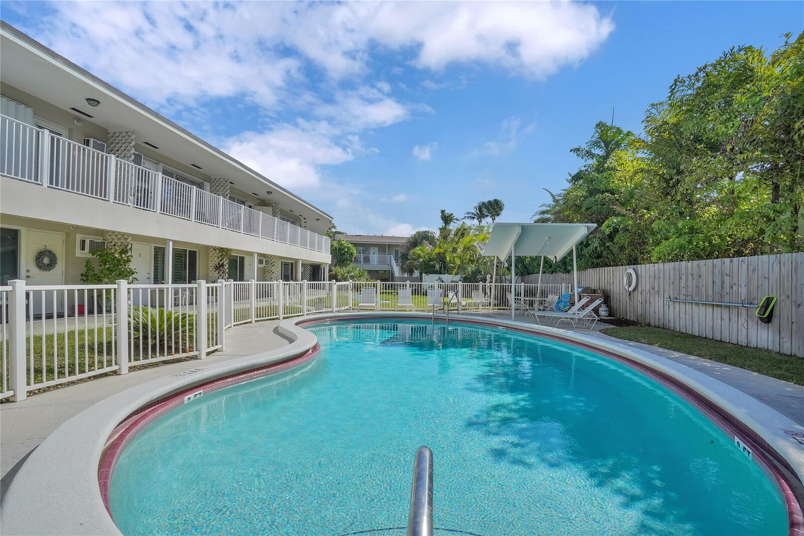 Property Photo: 2501 N Ocean Boulevard N 16 FL 33062
