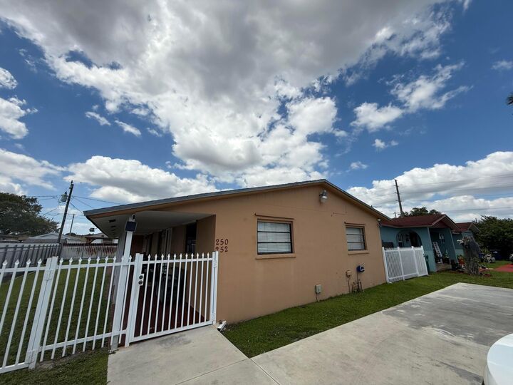 Property Photo:  250 SW 76th Court  FL 33144 