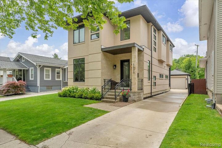 Property Photo: 1520 Bennaville Avenue MI 48009