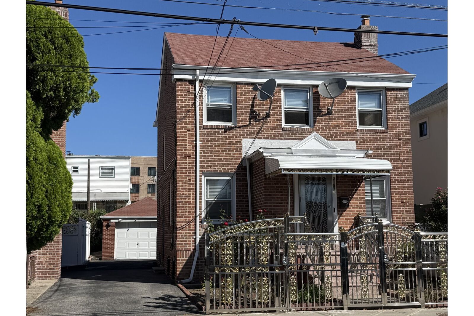 Property Photo:  2157 Homer Avenue  NY 10473 