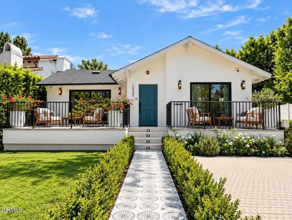 Property Photo:  10332 Woodbridge Street  CA 91602 