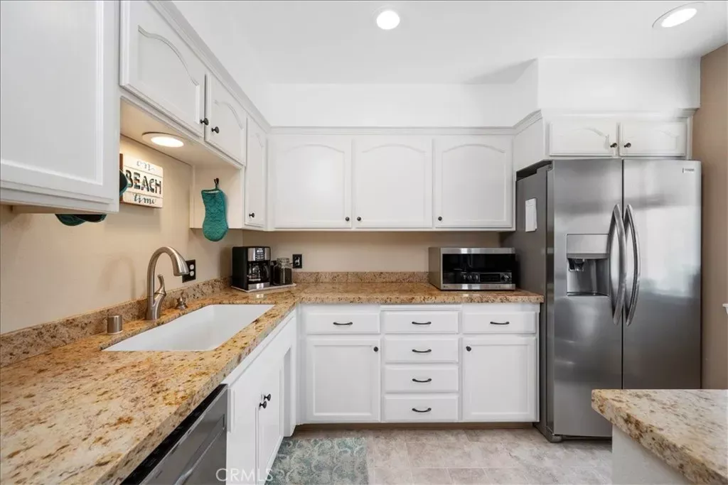Property Photo:  676 N 12th Street 5  CA 93433 