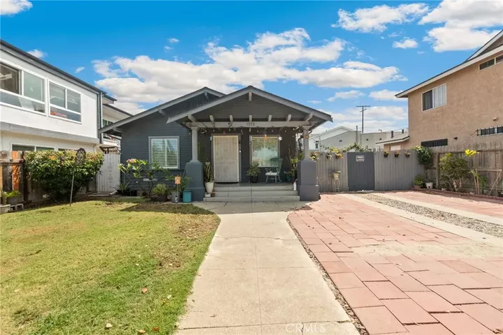 Property Photo: 1510 Sherman Place CA 90804