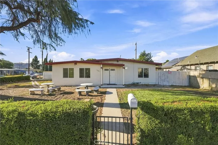 Property Photo:  2065 W Orange Grove  CA 91768 