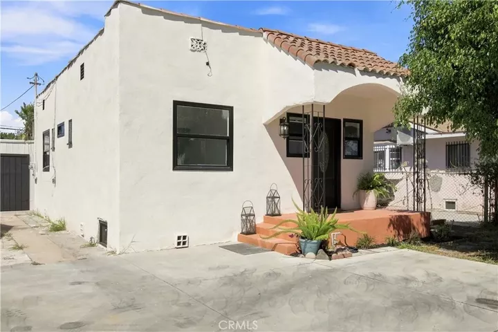Property Photo:  123 E 108th  CA 90061 