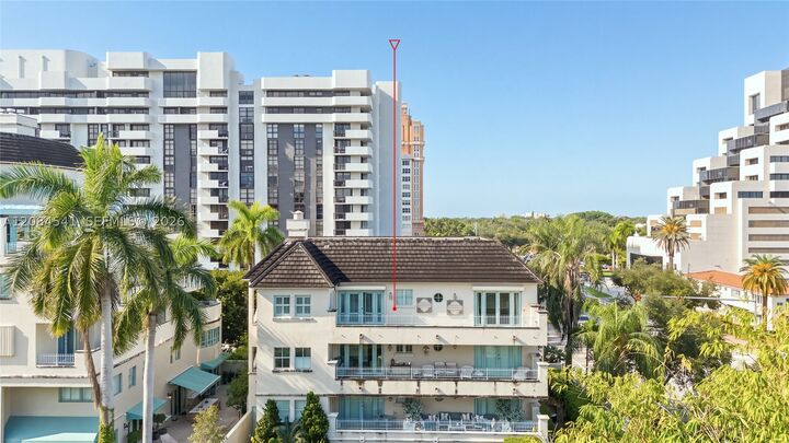 Property Photo: 2600 Segovia St 703 FL 33134