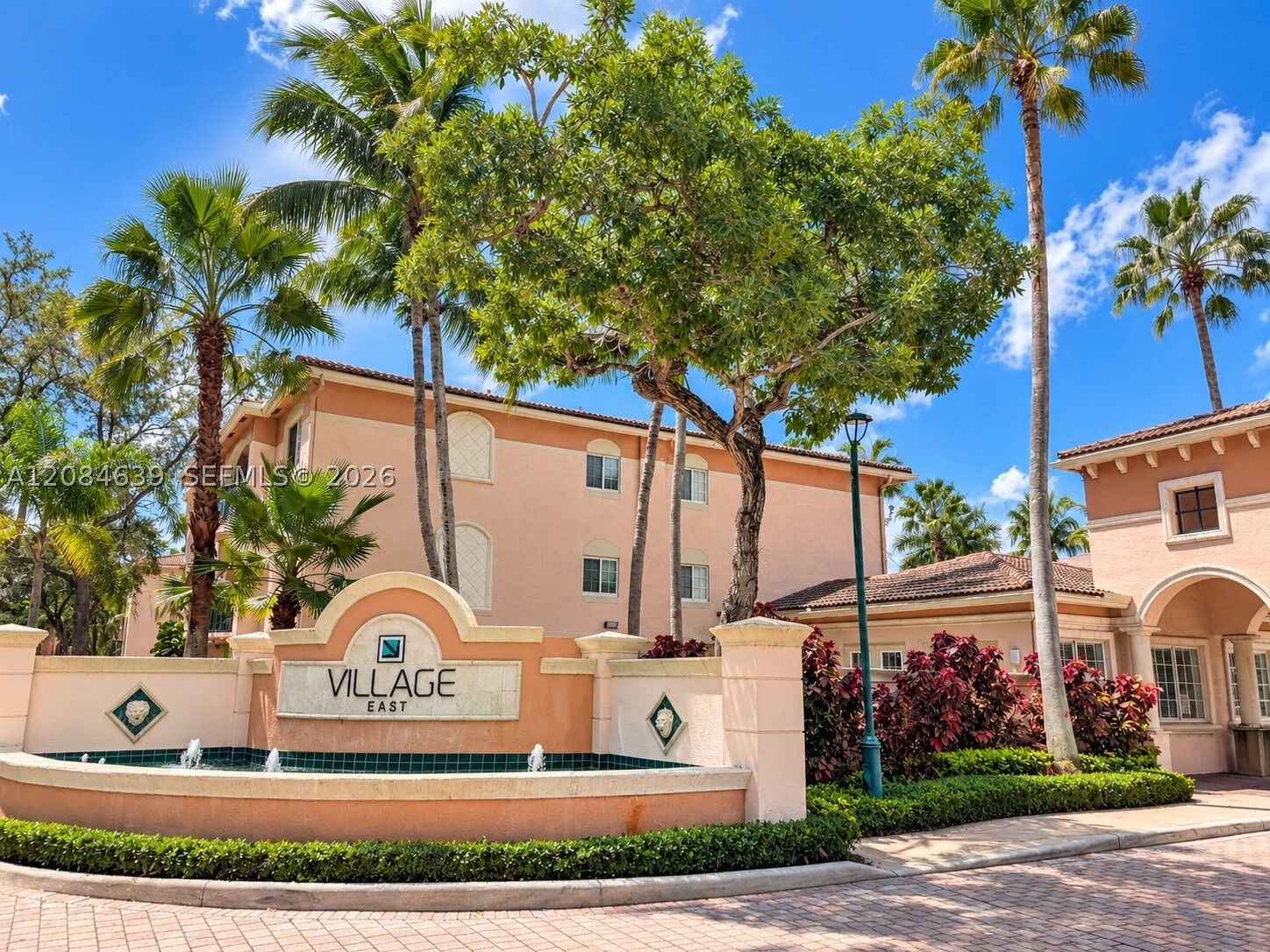 Property Photo: 2027 SE 10th Ave 731 FL 33316
