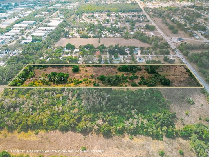 Property Photo: 621 Ortiz Ave FL 33905