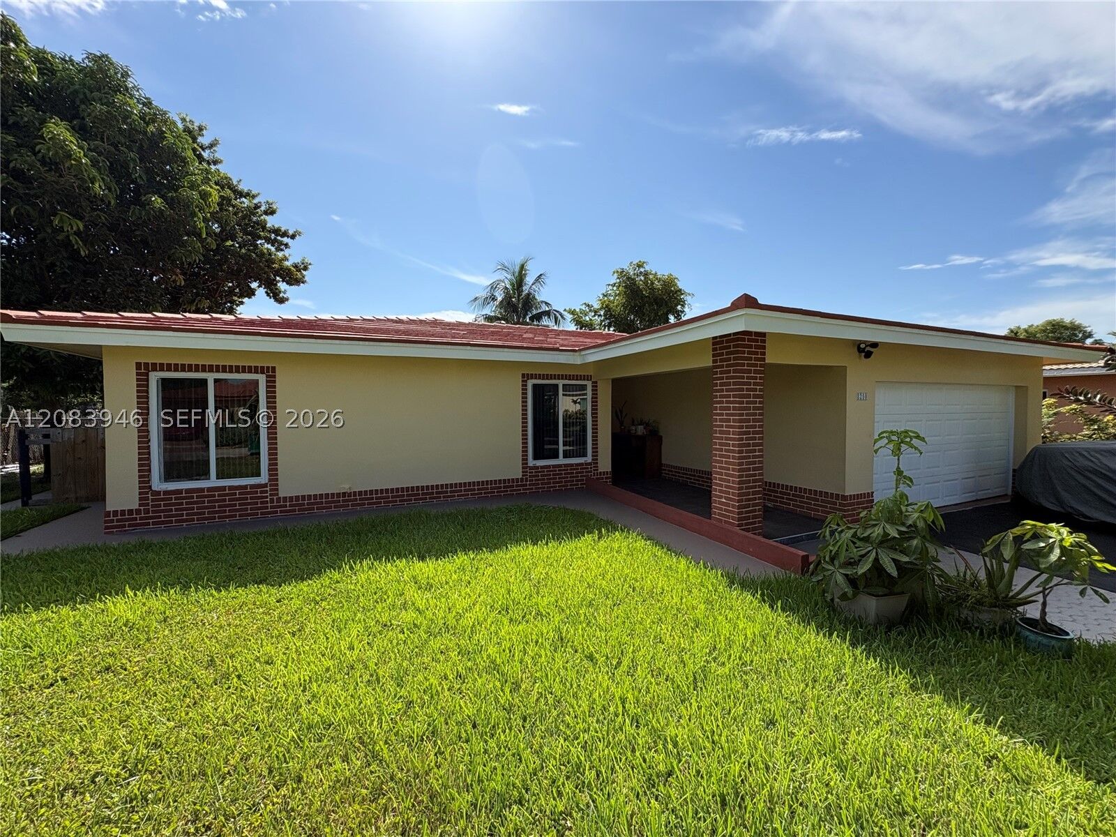 Property Photo:  8250 NW 66th Ter  FL 33321 