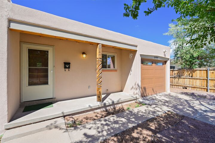 Property Photo:  2592 Camino Chueco  NM 87505 