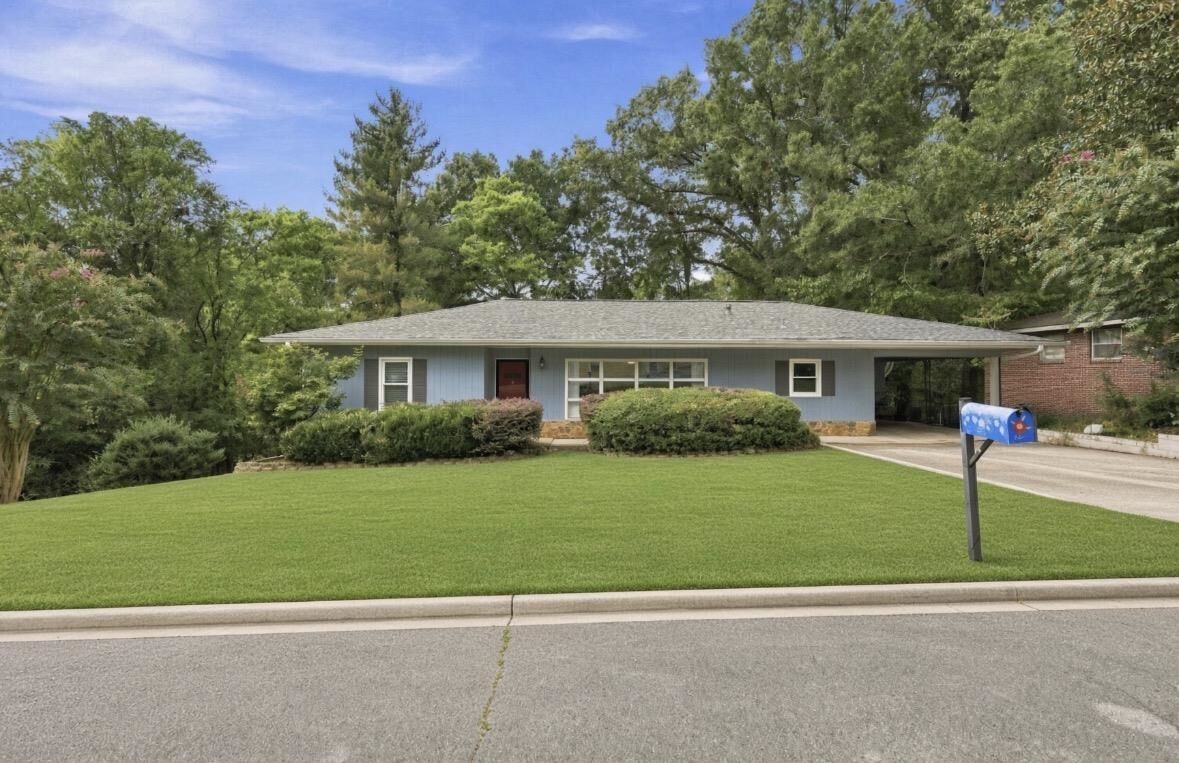 Property Photo:  731 Dixie Ave  AL 35630 