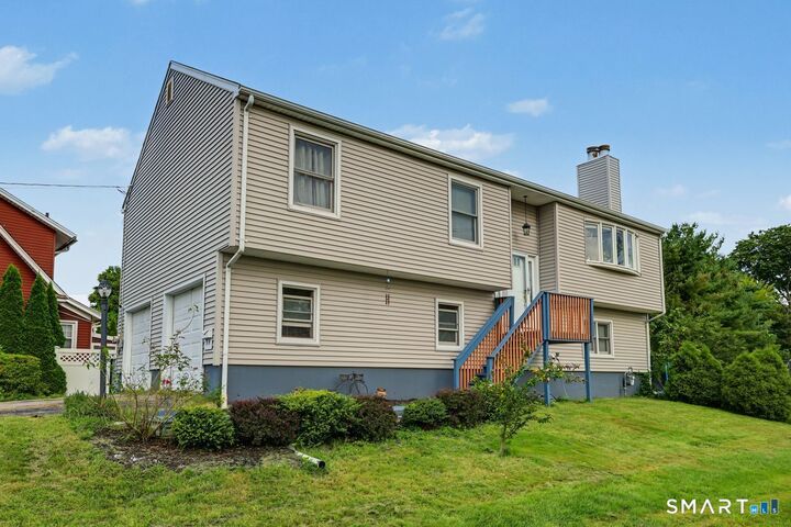 Property Photo:  914 Longbrook Avenue  CT 06614 
