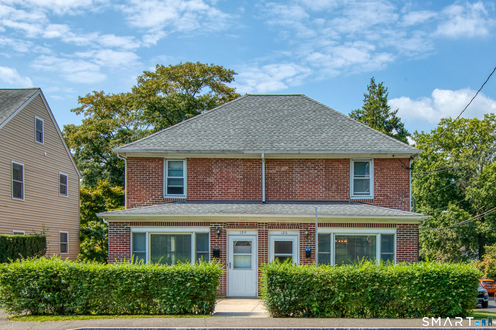 Property Photo:  126 Pemberwick Road Right Side  CT 06831 