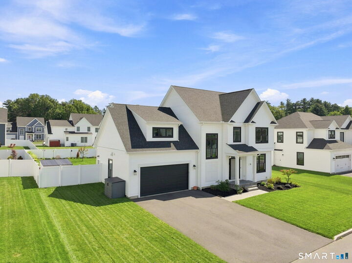 Property Photo:  78 Oakwood Circle  CT 06062 