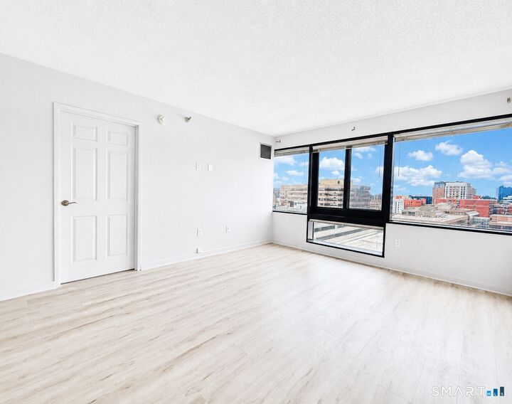 Property Photo:  127 Greyrock Place 1111  CT 06901 