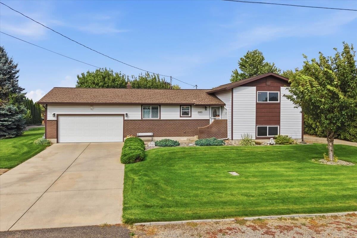 Property Photo: 5105 N Glenarvon Rd WA 99027