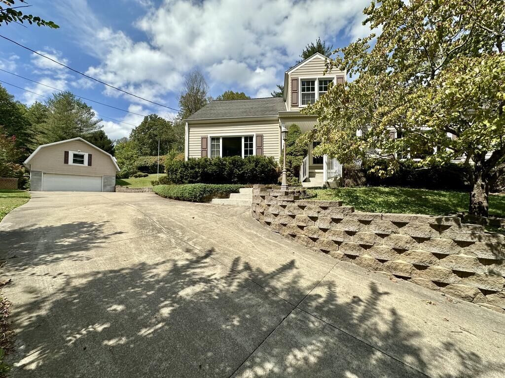 Property Photo:  579 State Route 140  OH 45662 