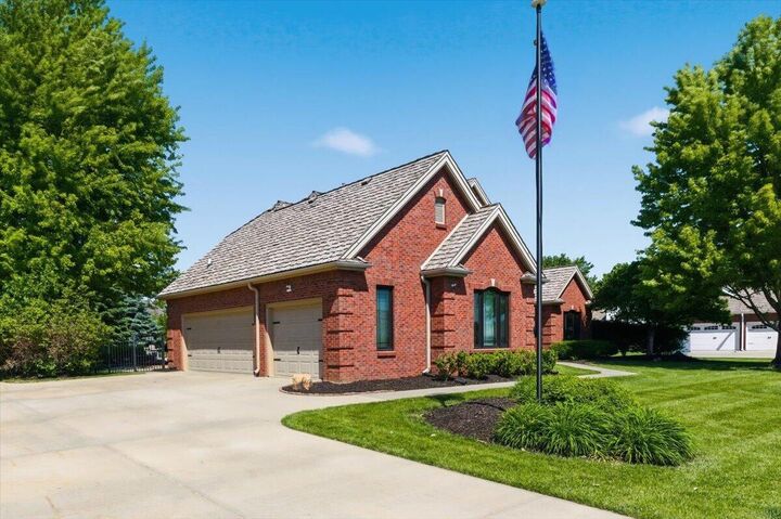 Property Photo: 417 Golden Oaks Drive IA 51503