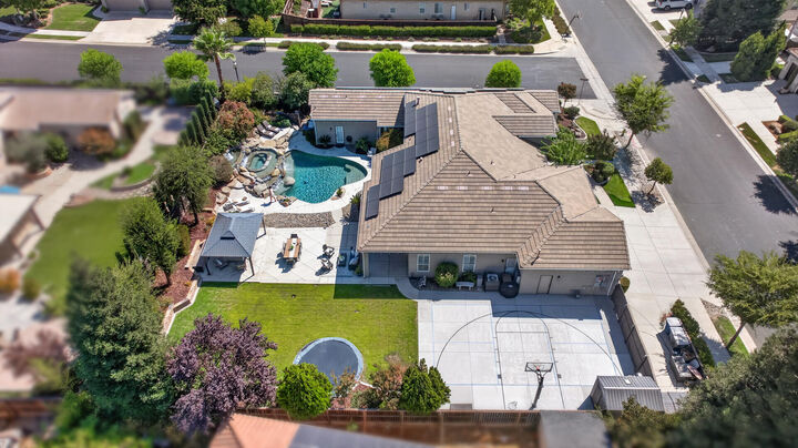 Property Photo:  1945 N Greenfield Avenue  CA 93619 
