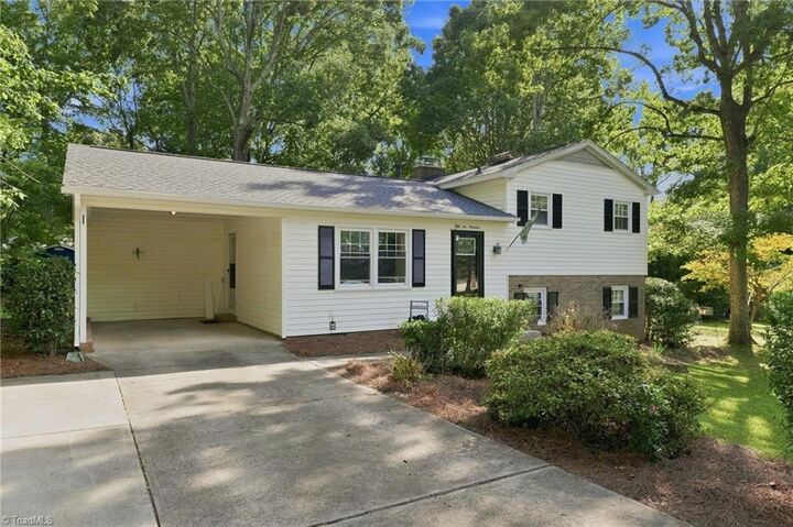 Property Photo: 5619 Virgilwood Drive NC 27409