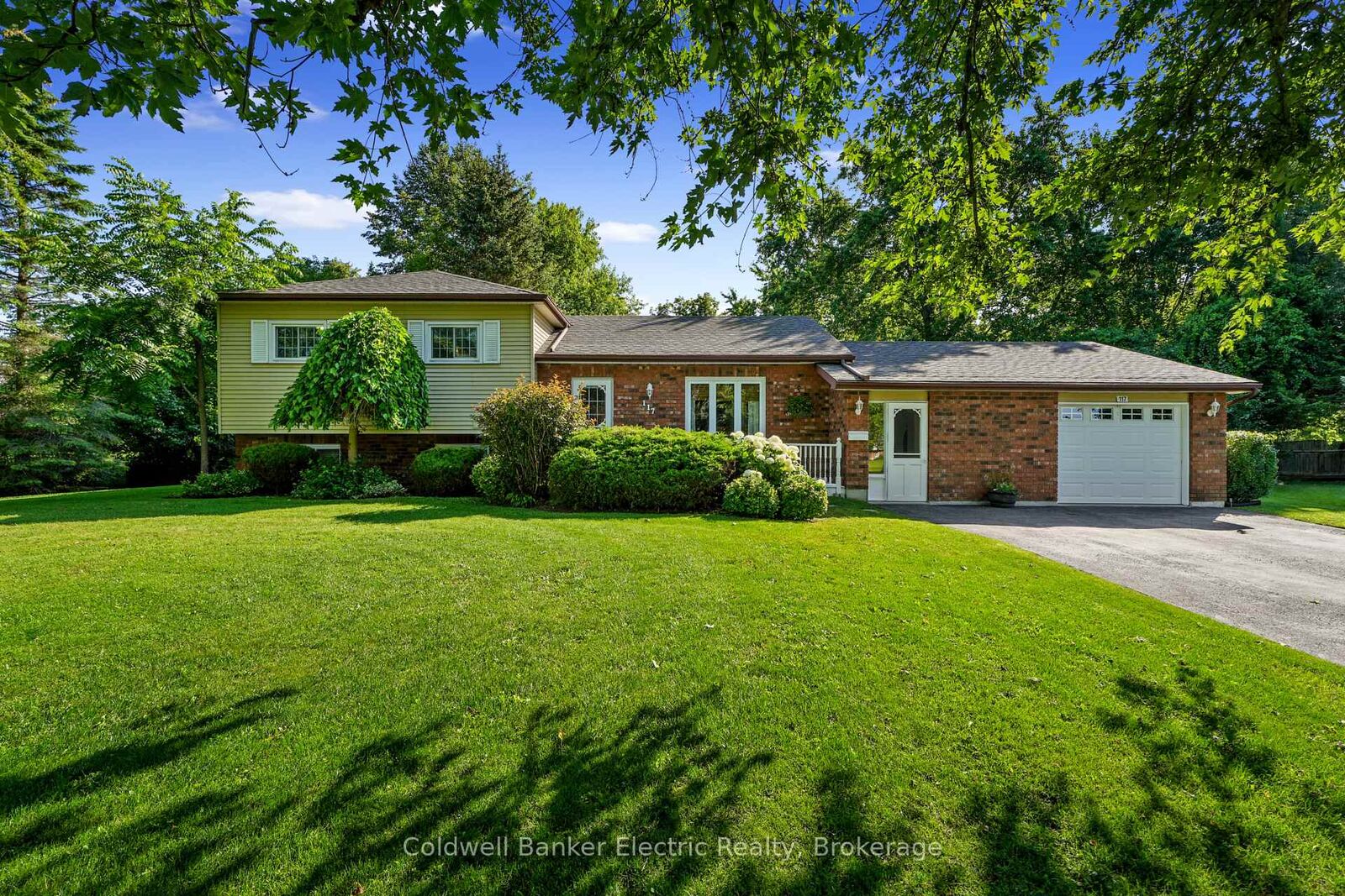 Property Photo:  117 Pinecrest Avenue  ON K0L 2G0 