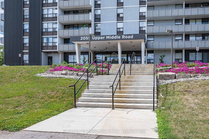 Property Photo: 2055 Upper Middle Road 1605 ON L7P 3P4