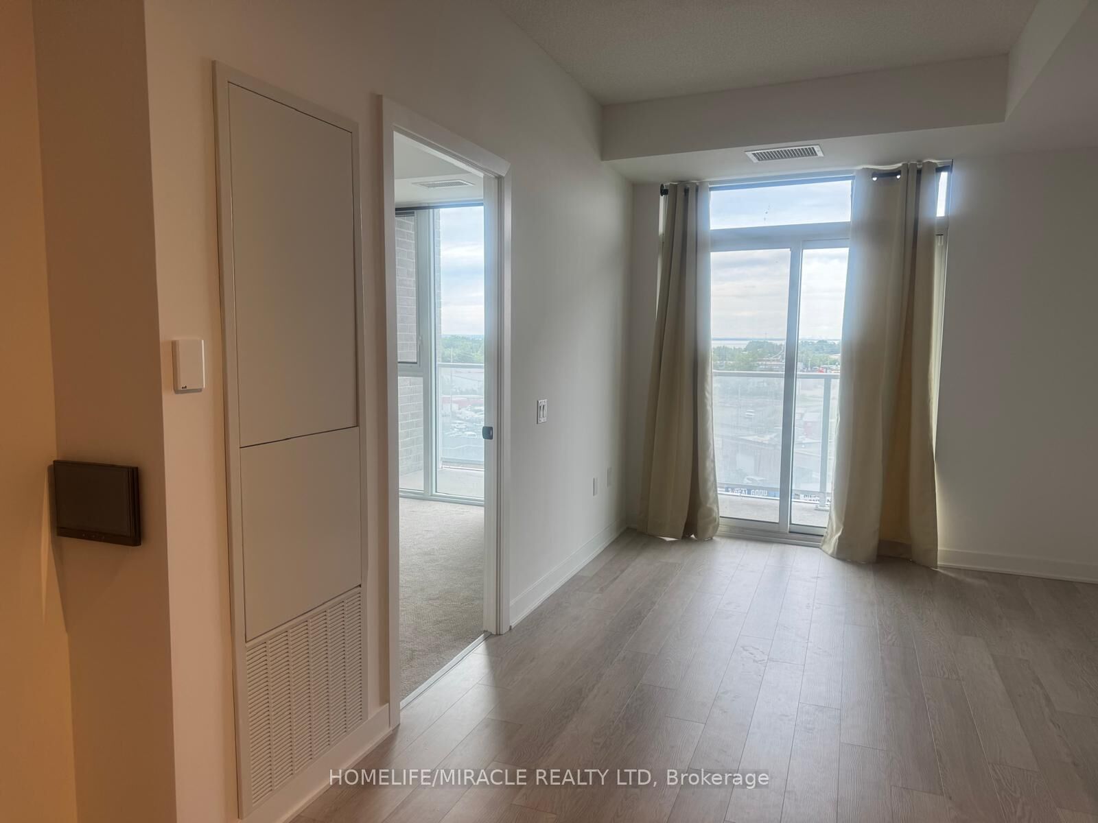 Property Photo:  2782 Barton Street E  ON L8E 2J8 