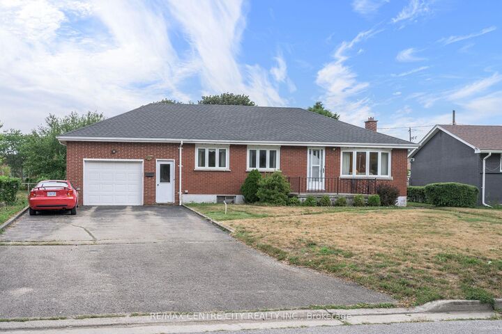 Property Photo:  208 Niagara Street  ON N5W 1R6 