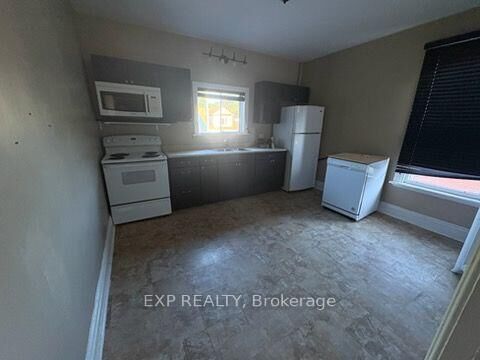Property Photo:  118 Stinson Street Upper  ON L8N 1S5 