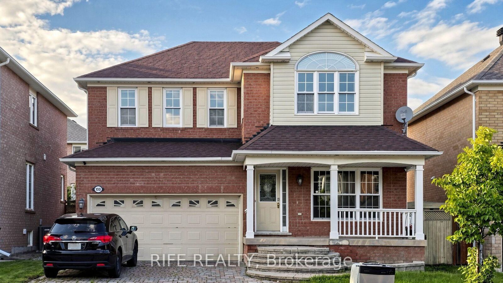 Property Photo:  100 Castlemore Avenue  ON L6C 2N5 