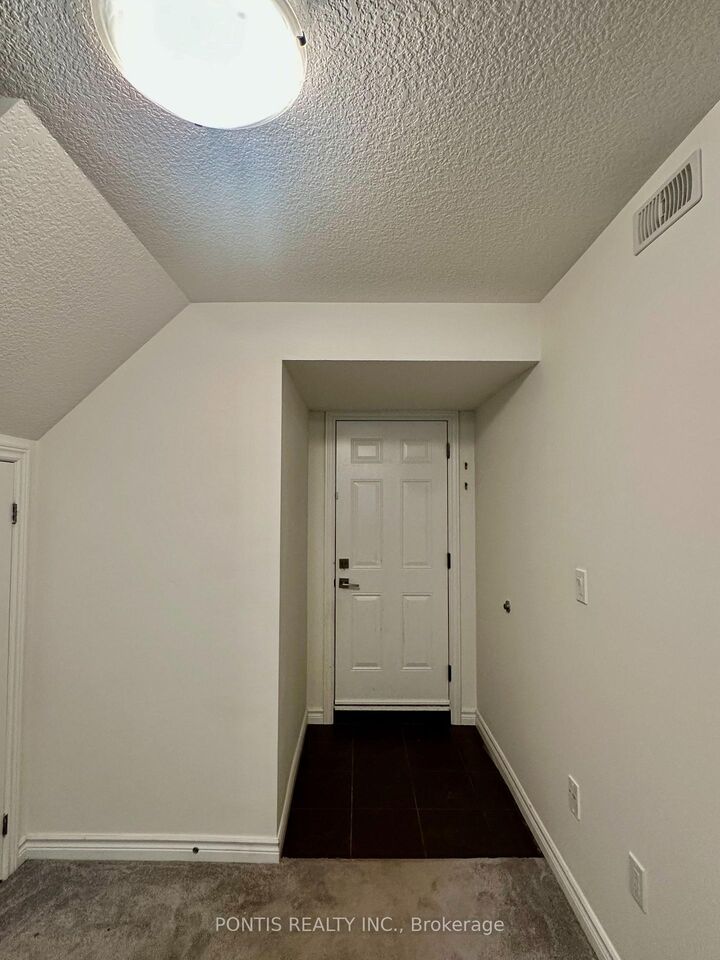 Property Photo:  445 Ontario Street S 126  ON L9T 9K2 