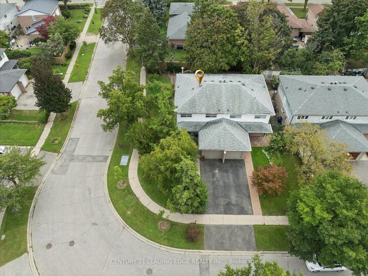 Property Photo:  91 Glenstroke Drive  ON M1S 3A1 