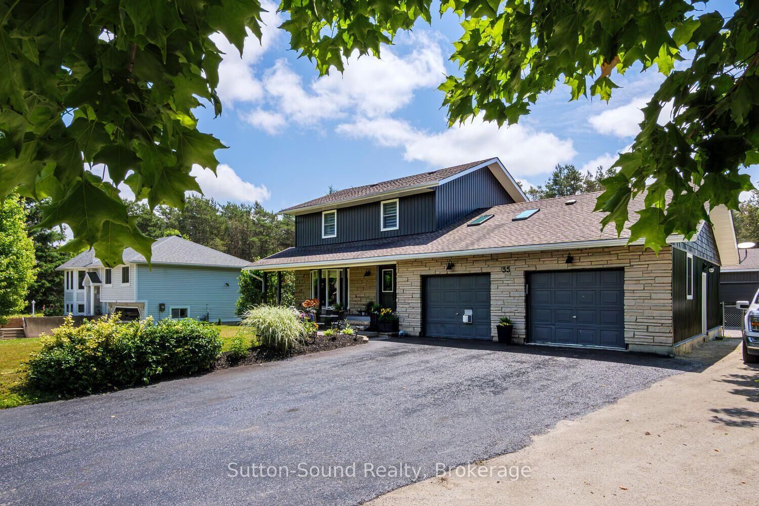Property Photo:  35 Pine Tree Drive  ON N0H 1P0 