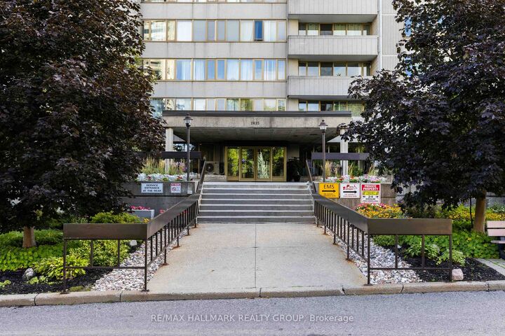 Property Photo: 2625 Regina Street 1706 ON K2B 5W8