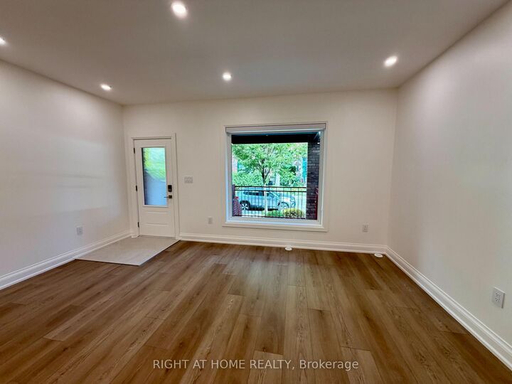 Property Photo:  57 Hepbourne Street 1  ON M6H 1K4 
