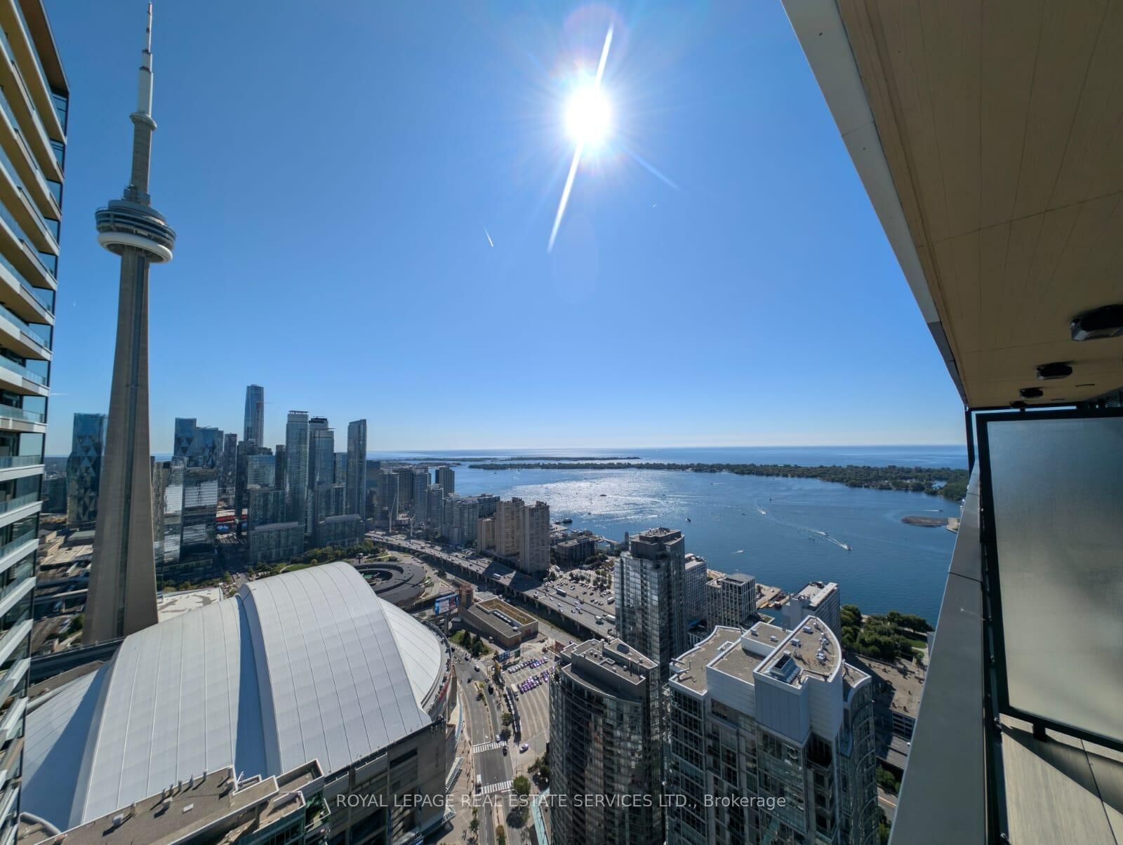 Property Photo:  3 Concord Cityplace Way 6002 B  ON M5V 0X4 