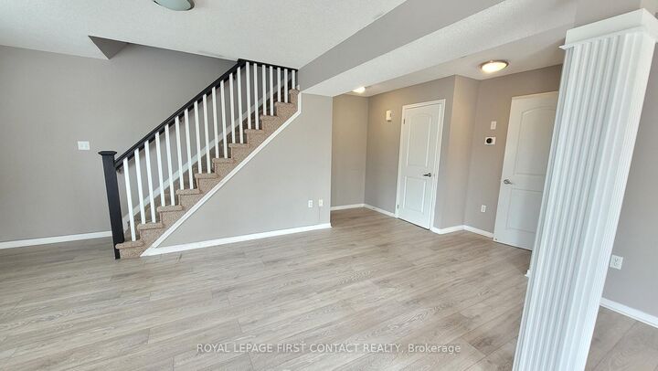 Property Photo: 17 Cheltenham Road 6 ON L4M 0E7