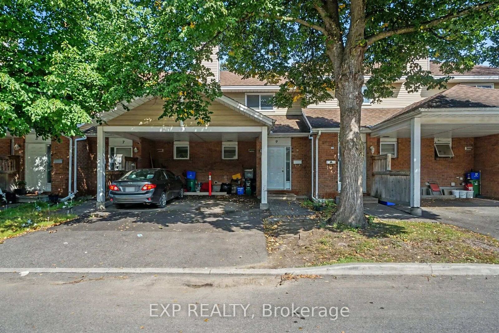 Property Photo:  9 Paddington Private  ON K1V 0S6 