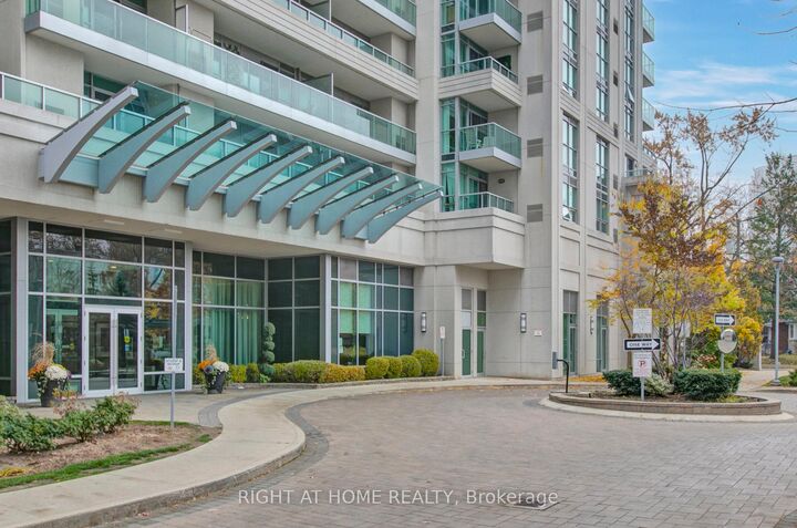 Property Photo:  17 Anndale Drive 1517  ON M2N 2W7 