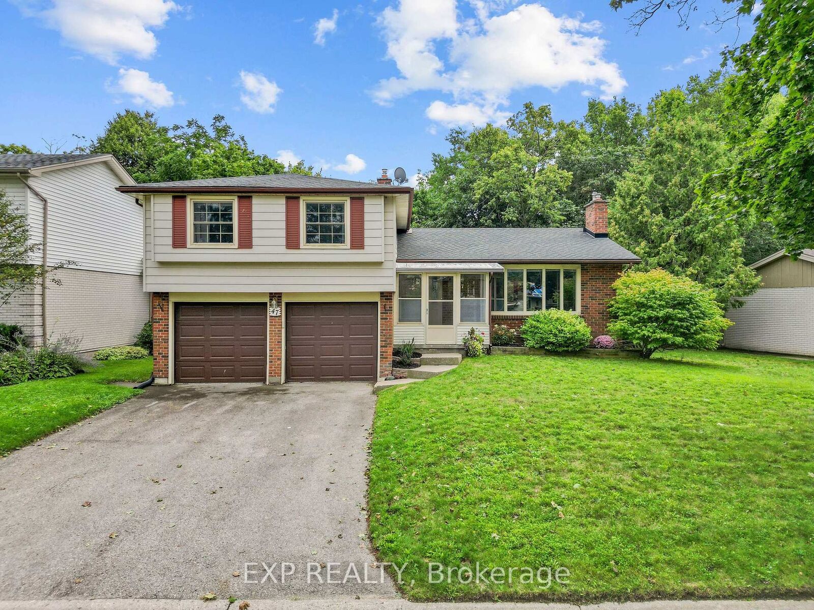 Property Photo: 47 Glenburnie Crescent ON N5X 2A1