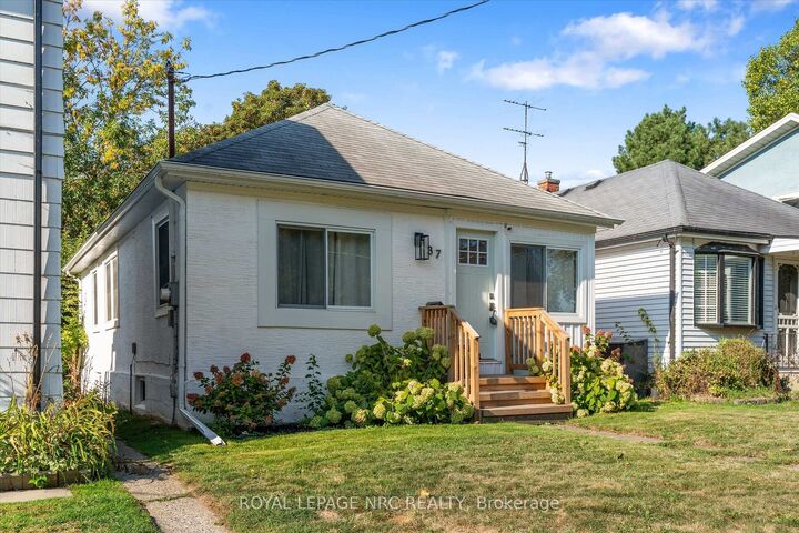 Property Photo:  37 Lock Street  ON L2N 5B8 